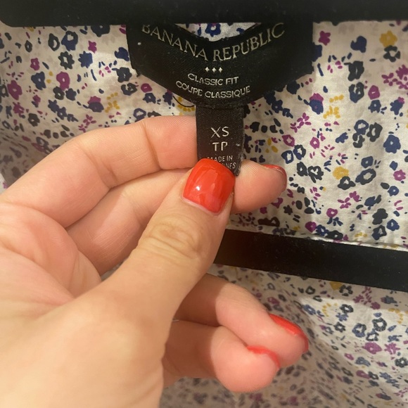 Xs banana republic classic fit shirt - Picture 4 of 5